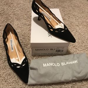 NIB! Manolo Blahnik black suede pumps size 37